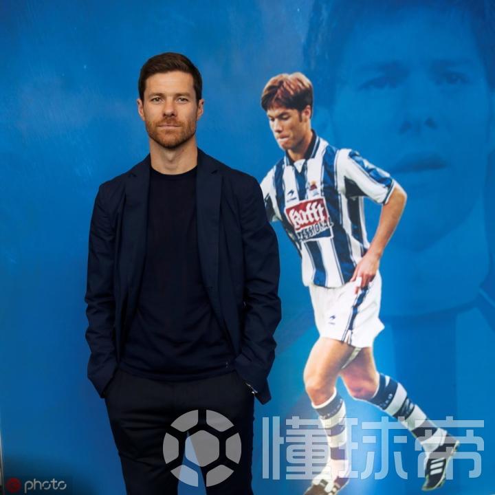 阿隆索向皇马球迷问好，很高兴开启新时代，Hala Madrid！