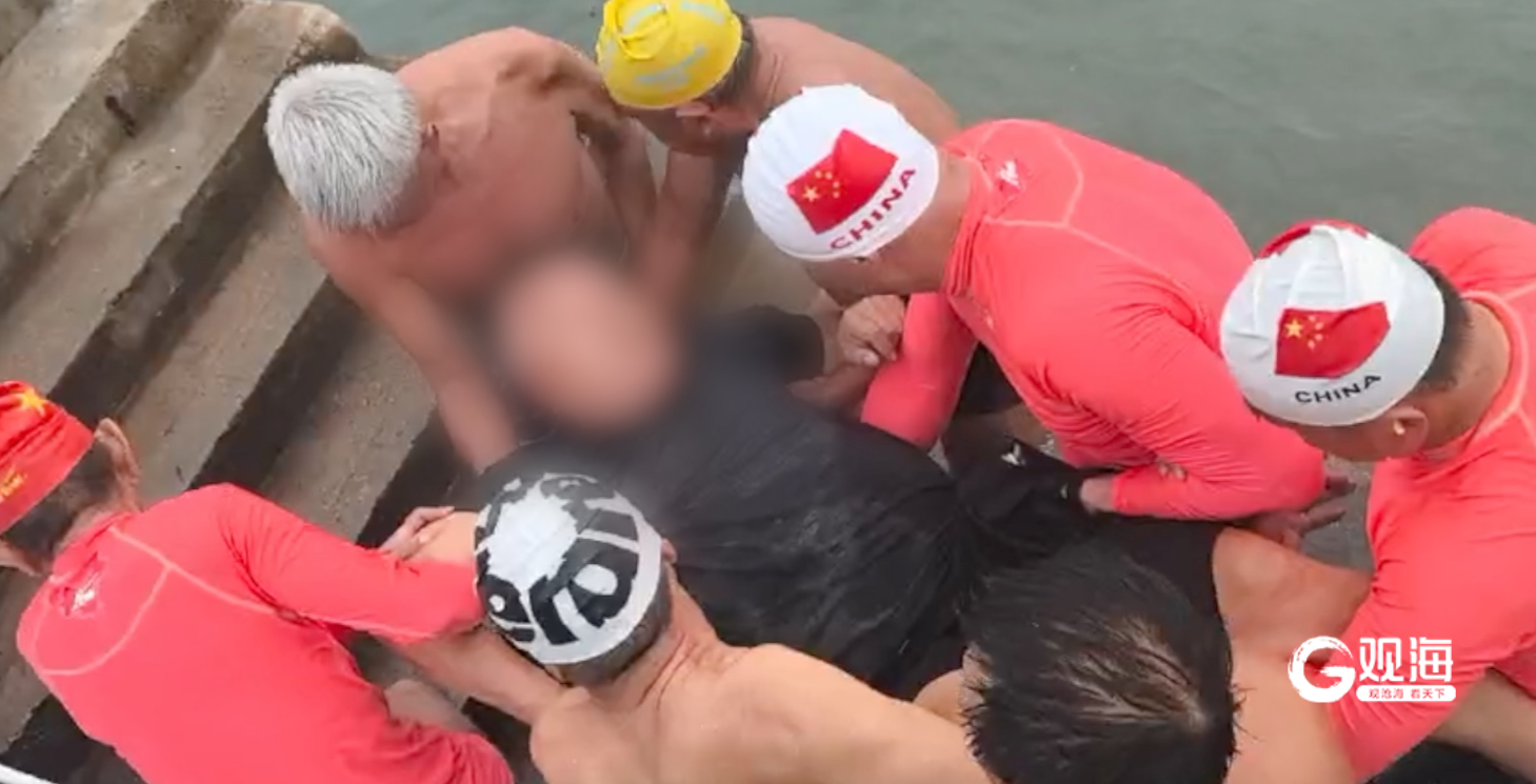 青岛红狮官方发布消息，球员曹孝义左膝关节受伤，预计康复期不低于三个月