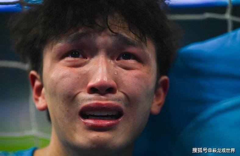 韩佳奇康复视频曝光，与王振澳共度艰难时刻，养伤搭子展现坚韧精神