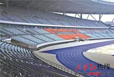 苏州与扬州足球盛宴，球票售罄，昆山奥体见证盛况