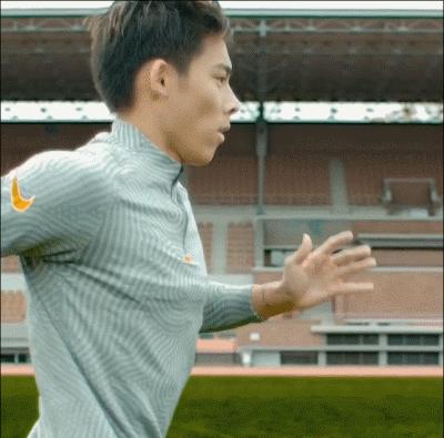 李嗣镕，足球永远是我最关注的事情，没有必要跟我爸比