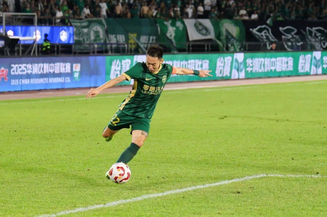 中超射手榜，法比奥领跑，基莱斯、泽卡与新生代王钰栋的进球盛宴